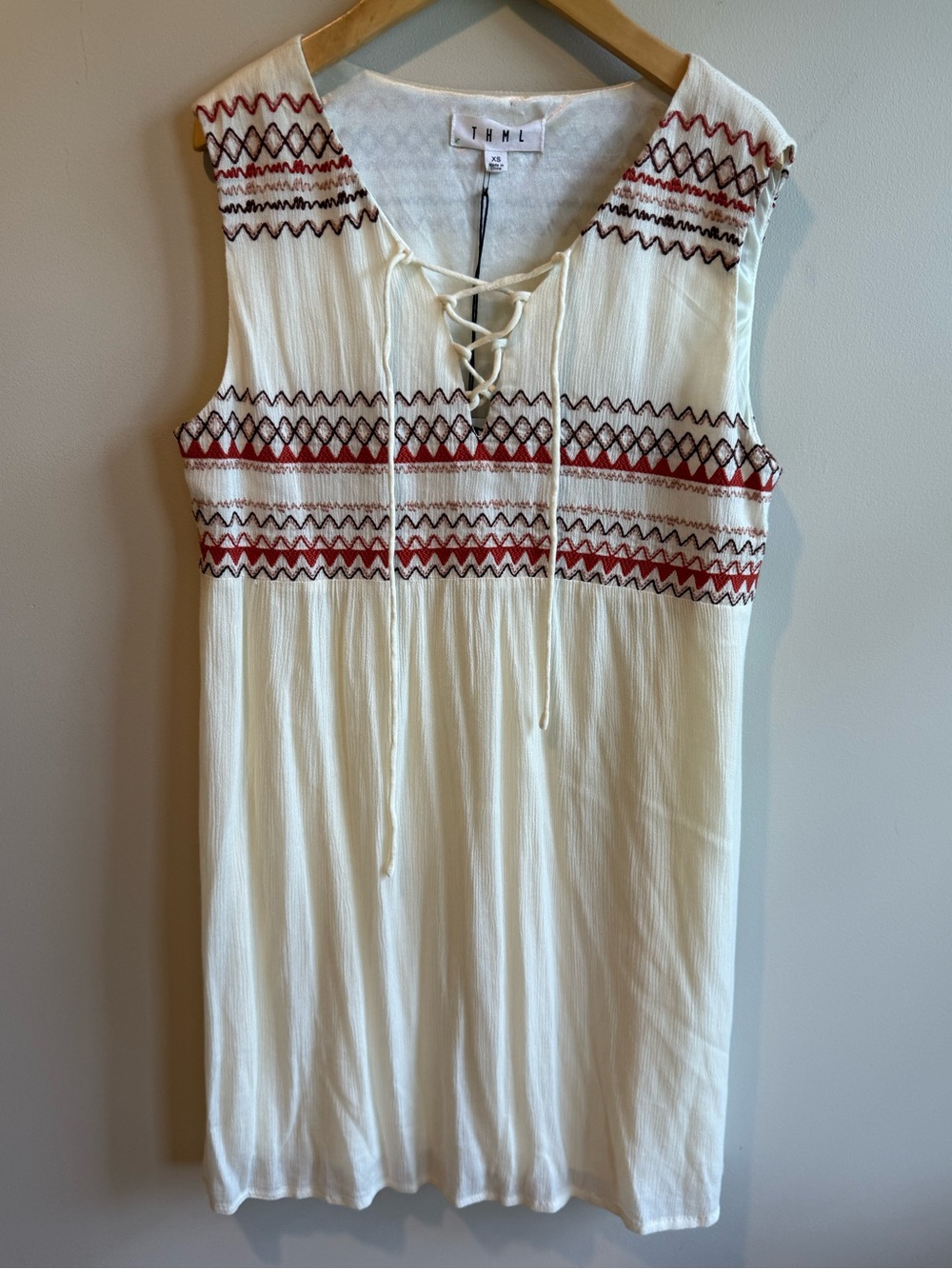 THML Babydoll Cream Bohemian Embroidered Sleeveless Dress Tie Neckline, XS New!